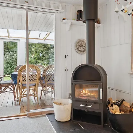 3 Bedroom Gorgeous In Holiday home
