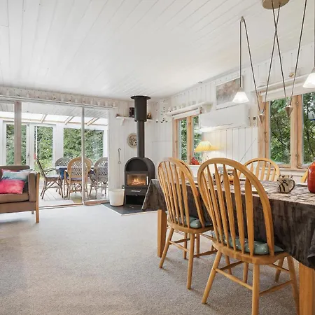 3 Bedroom Gorgeous In Holiday home